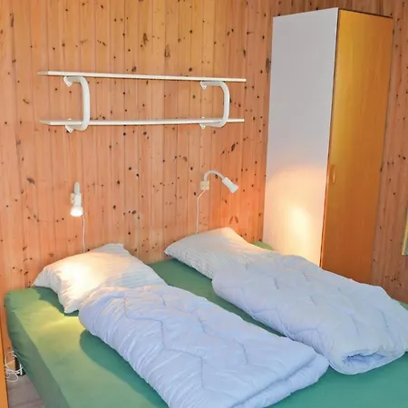 3 Bedroom Gorgeous In Vaeggerlose Ferienhaus *